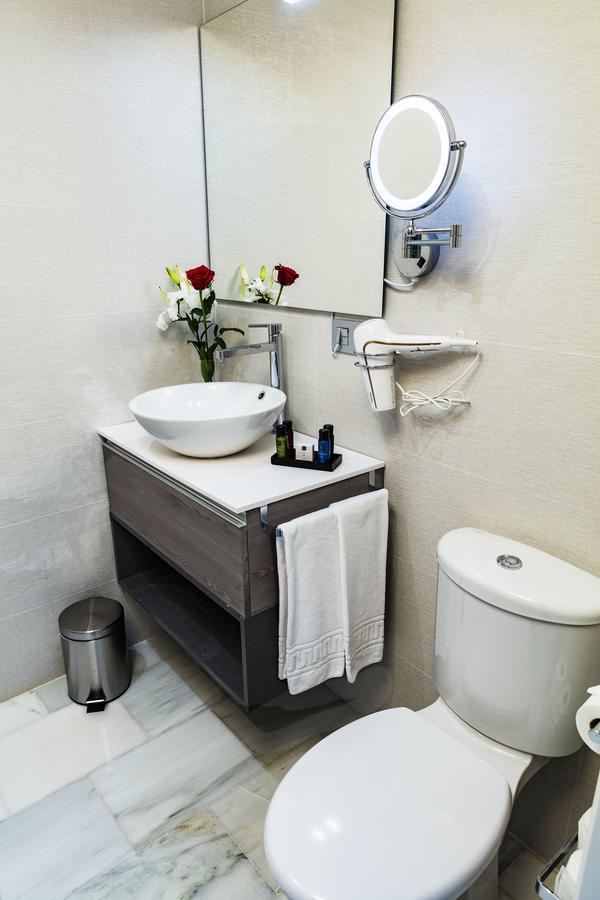 Betis 7 Luxury Boutique Apartments 세비야 외부 사진
