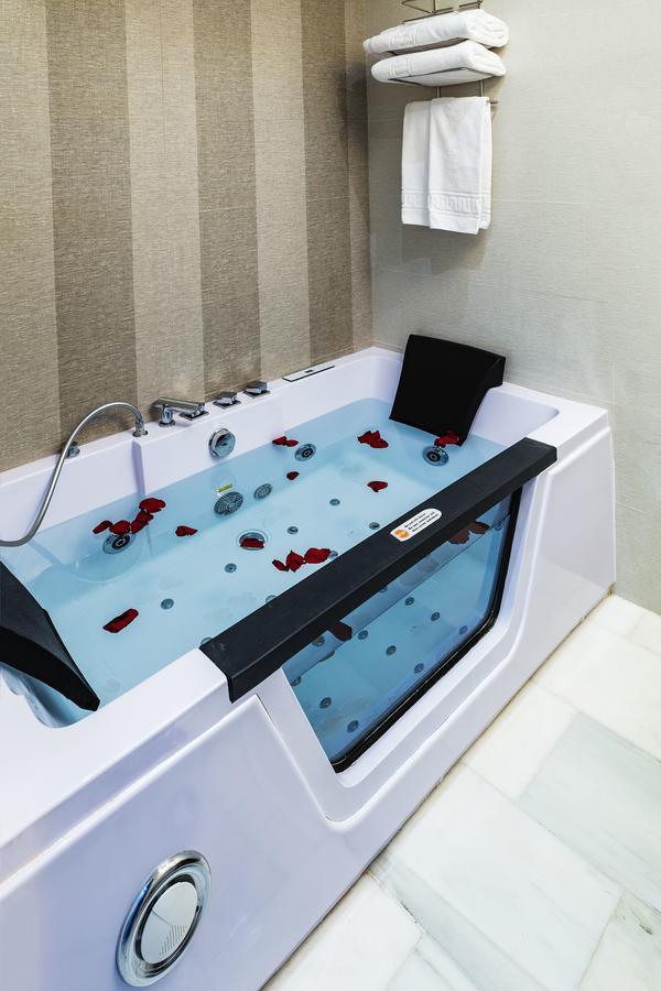 Betis 7 Luxury Boutique Apartments 세비야 외부 사진