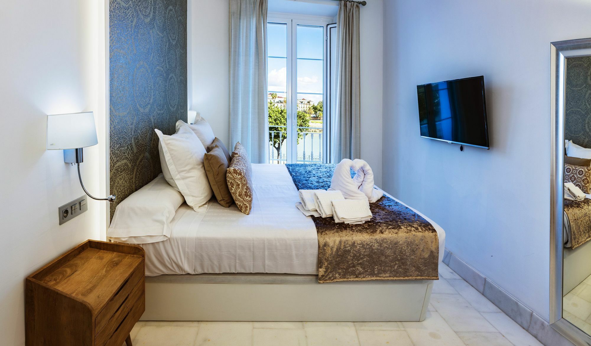 Betis 7 Luxury Boutique Apartments 세비야 외부 사진